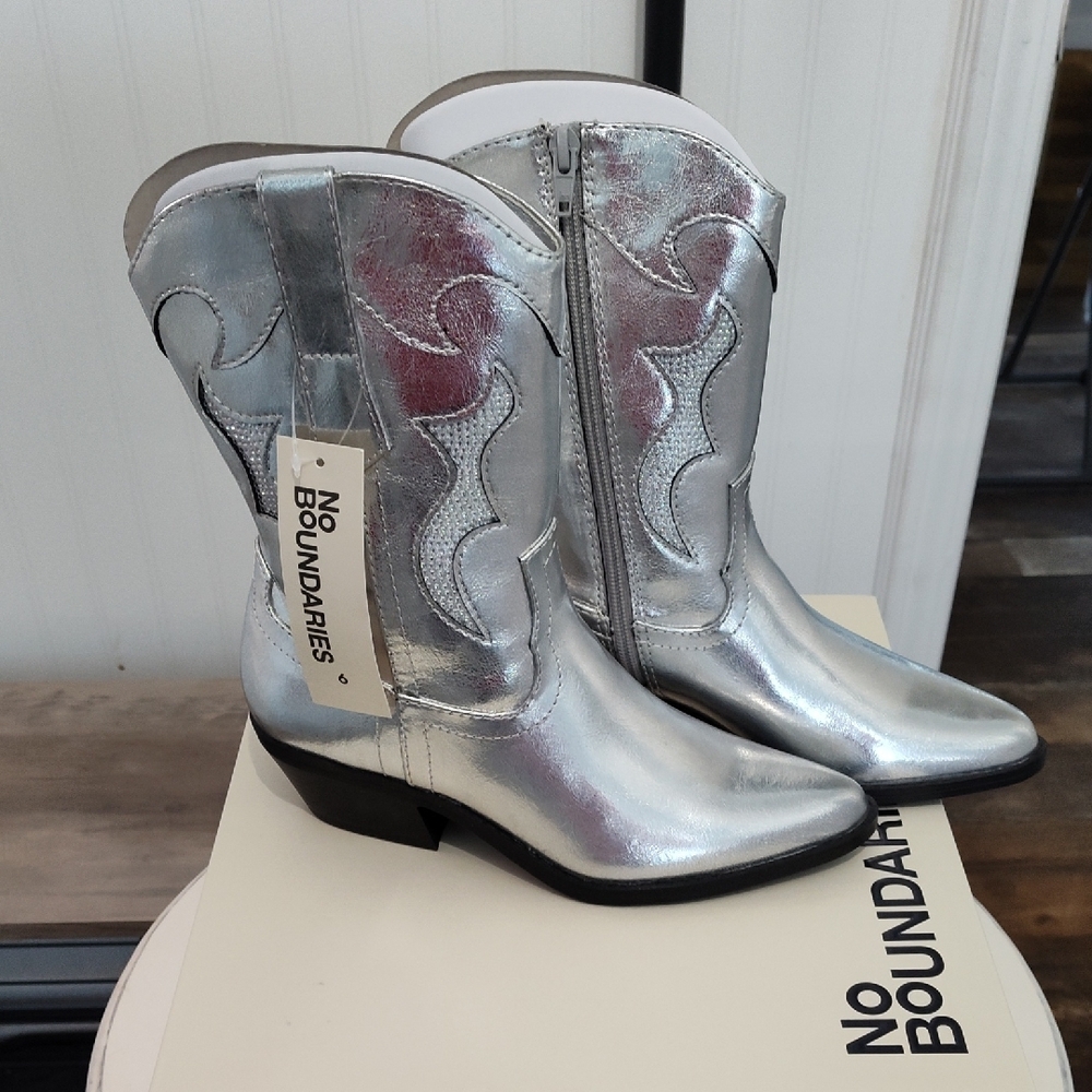 No Boundaries Silver Women's Cowboy Boots